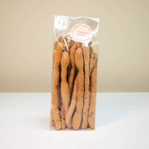 Bastoncillos de pan con aceitunas negras